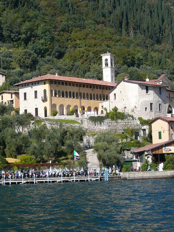 Castello Oldofredi Aparthotel Monte Isola Exterior foto